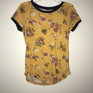 Cute mustard floral top